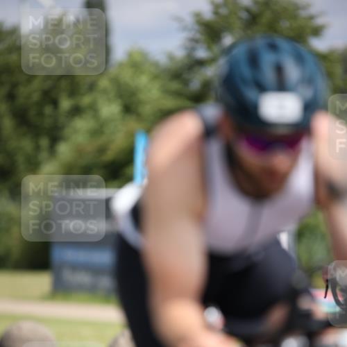 16.06.2024 - 26. Vierlanden-Triathlon Jannik Wohlers http://msf.ph/oto/6283388 16.06.2024 11:24:28 Radfahren 26, 30, 32, 79, 127, 209, 210, 621, 1278 meine-sportfotos.de