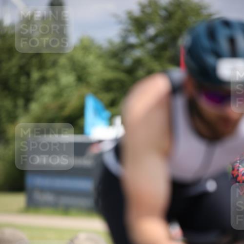 16.06.2024 - 26. Vierlanden-Triathlon Jannik Wohlers http://msf.ph/oto/6283391 16.06.2024 11:24:28 Radfahren 26, 30, 32, 79, 127, 209, 210, 621, 1278 meine-sportfotos.de