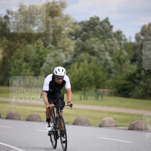 16.06.2024 - 26. Vierlanden-Triathlon Jannik Wohlers http://msf.ph/oto/6283403 16.06.2024 11:24:57 Radfahren 102 meine-sportfotos.de