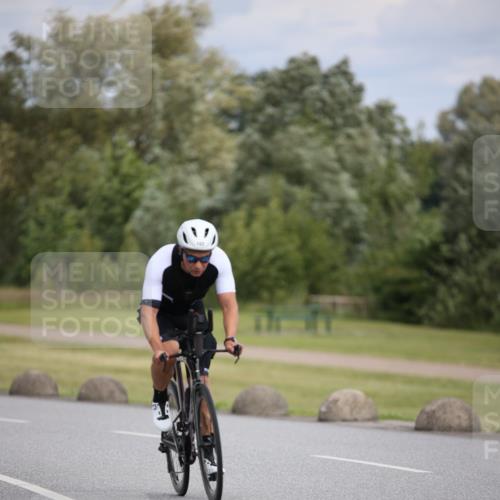 16.06.2024 - 26. Vierlanden-Triathlon Jannik Wohlers http://msf.ph/oto/6283405 16.06.2024 11:24:57 Radfahren 102 meine-sportfotos.de