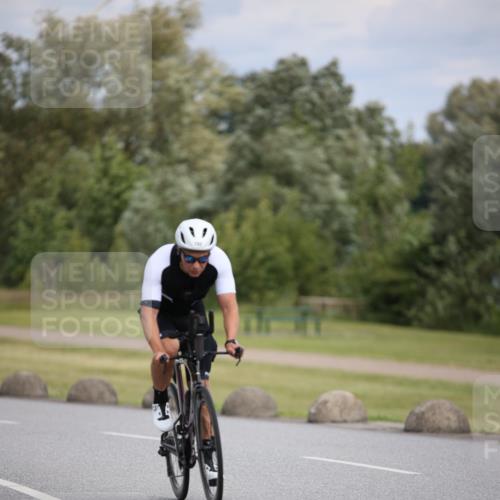 16.06.2024 - 26. Vierlanden-Triathlon Jannik Wohlers http://msf.ph/oto/6283411 16.06.2024 11:24:57 Radfahren 102 meine-sportfotos.de