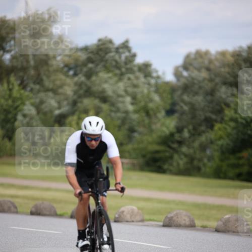 16.06.2024 - 26. Vierlanden-Triathlon Jannik Wohlers http://msf.ph/oto/6283444 16.06.2024 11:24:58 Radfahren 102 meine-sportfotos.de