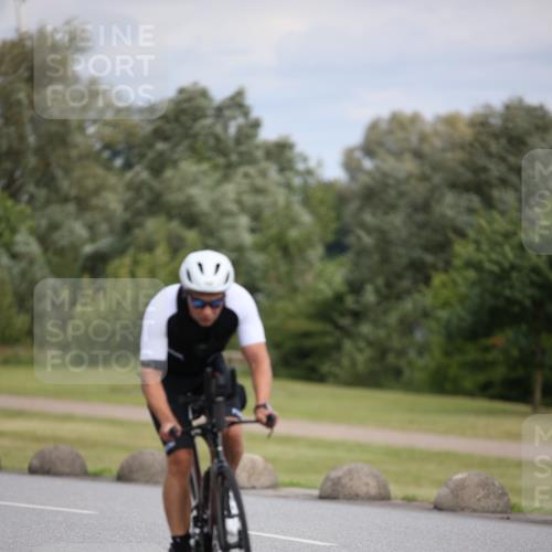 16.06.2024 - 26. Vierlanden-Triathlon Jannik Wohlers http://msf.ph/oto/6283450 16.06.2024 11:24:58 Radfahren 102 meine-sportfotos.de