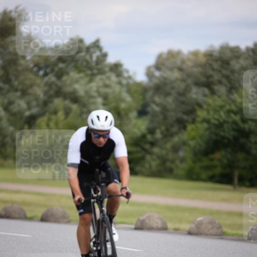 16.06.2024 - 26. Vierlanden-Triathlon Jannik Wohlers http://msf.ph/oto/6283455 16.06.2024 11:24:58 Radfahren 102 meine-sportfotos.de