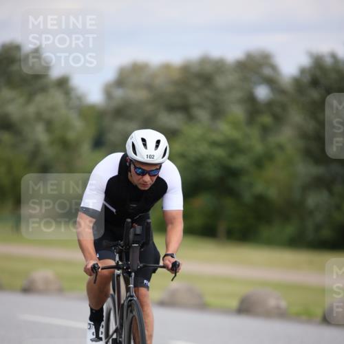 16.06.2024 - 26. Vierlanden-Triathlon Jannik Wohlers http://msf.ph/oto/6283562 16.06.2024 11:24:59 Radfahren 94, 102 meine-sportfotos.de