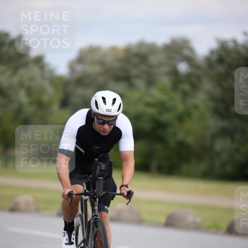 16.06.2024 - 26. Vierlanden-Triathlon Jannik Wohlers http://msf.ph/oto/6283565 16.06.2024 11:24:59 Radfahren 94, 102 meine-sportfotos.de