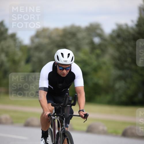 16.06.2024 - 26. Vierlanden-Triathlon Jannik Wohlers http://msf.ph/oto/6283571 16.06.2024 11:24:59 Radfahren 94, 102 meine-sportfotos.de