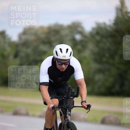 16.06.2024 - 26. Vierlanden-Triathlon Jannik Wohlers http://msf.ph/oto/6283576 16.06.2024 11:24:59 Radfahren 94, 102 meine-sportfotos.de
