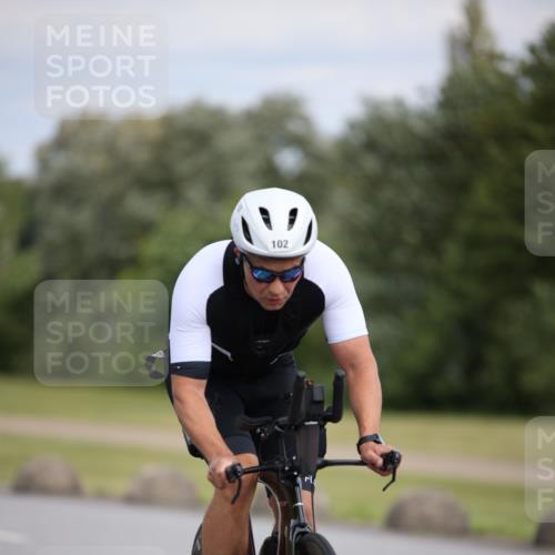 16.06.2024 - 26. Vierlanden-Triathlon Jannik Wohlers http://msf.ph/oto/6283580 16.06.2024 11:24:59 Radfahren 94, 102 meine-sportfotos.de