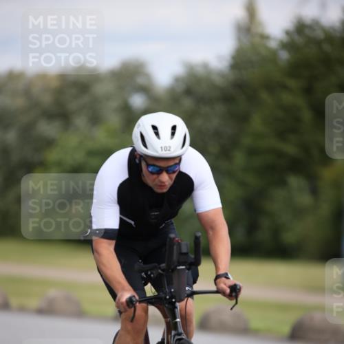 16.06.2024 - 26. Vierlanden-Triathlon Jannik Wohlers http://msf.ph/oto/6283585 16.06.2024 11:24:59 Radfahren 94, 102 meine-sportfotos.de