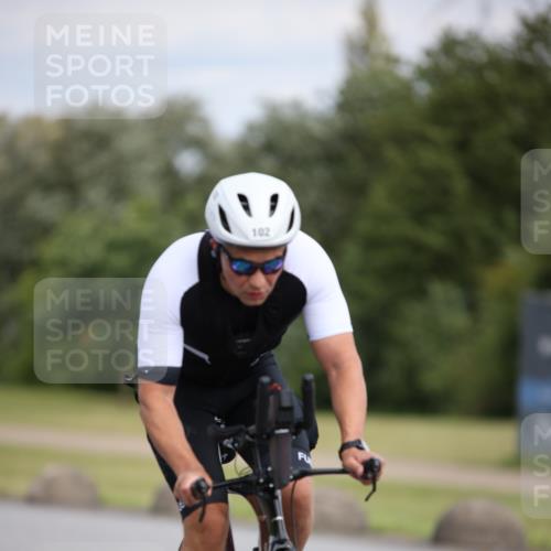 16.06.2024 - 26. Vierlanden-Triathlon Jannik Wohlers http://msf.ph/oto/6283587 16.06.2024 11:24:59 Radfahren 94, 102 meine-sportfotos.de