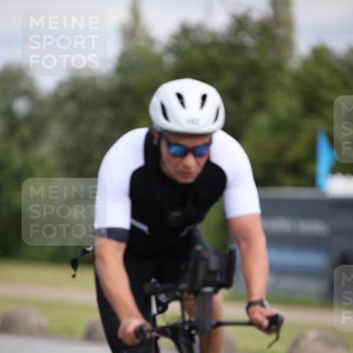 16.06.2024 - 26. Vierlanden-Triathlon Jannik Wohlers http://msf.ph/oto/6283622 16.06.2024 11:25:00 Radfahren 94, 102 meine-sportfotos.de