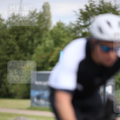 16.06.2024 - 26. Vierlanden-Triathlon Jannik Wohlers http://msf.ph/oto/6283650 16.06.2024 11:25:00 Radfahren 94, 102 meine-sportfotos.de