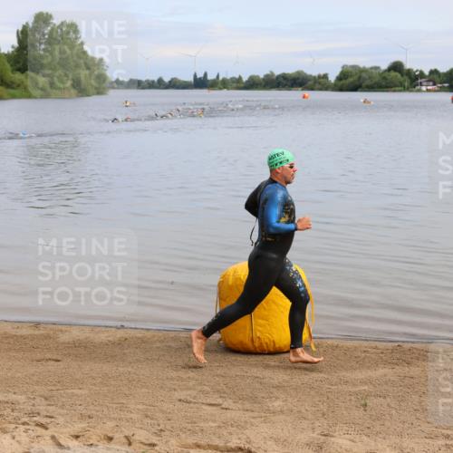 16.06.2024 - 26. Vierlanden-Triathlon Strokosch-Dieckow http://msf.ph/oto/6283667 16.06.2024 09:07:55 Schwimmen  meine-sportfotos.de