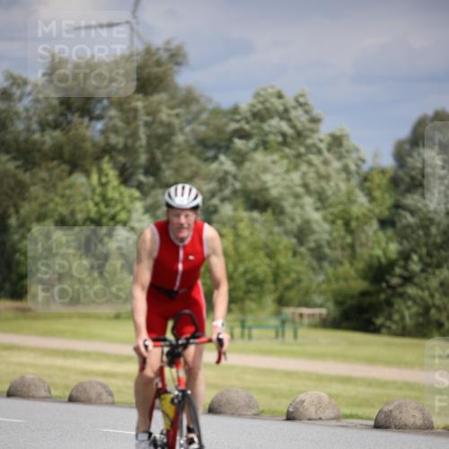 16.06.2024 - 26. Vierlanden-Triathlon Jannik Wohlers http://msf.ph/oto/6283677 16.06.2024 11:25:41 Radfahren 19, 568, 591, 604, 629 meine-sportfotos.de