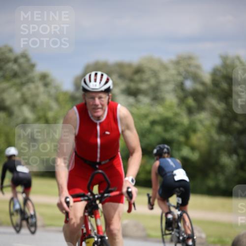 16.06.2024 - 26. Vierlanden-Triathlon Jannik Wohlers http://msf.ph/oto/6283716 16.06.2024 11:25:42 Radfahren 19, 568, 591, 604, 629 meine-sportfotos.de