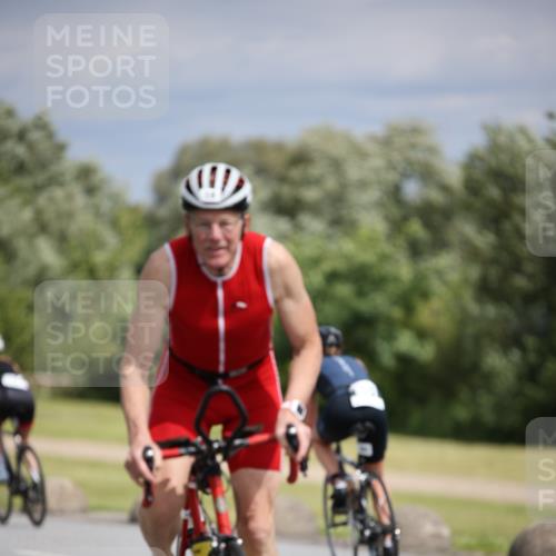 16.06.2024 - 26. Vierlanden-Triathlon Jannik Wohlers http://msf.ph/oto/6283718 16.06.2024 11:25:42 Radfahren 19, 568, 591, 604, 629 meine-sportfotos.de