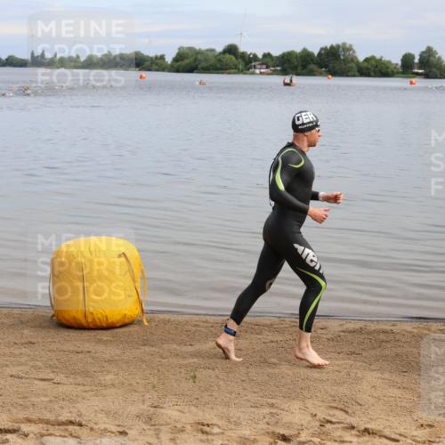 16.06.2024 - 26. Vierlanden-Triathlon Strokosch-Dieckow http://msf.ph/oto/6283719 16.06.2024 09:07:56 Schwimmen  meine-sportfotos.de