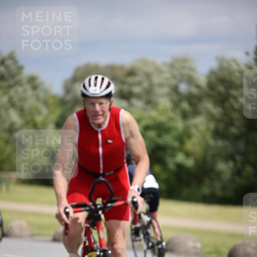 16.06.2024 - 26. Vierlanden-Triathlon Jannik Wohlers http://msf.ph/oto/6283721 16.06.2024 11:25:42 Radfahren 19, 568, 591, 604, 629 meine-sportfotos.de