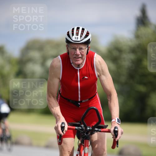 16.06.2024 - 26. Vierlanden-Triathlon Jannik Wohlers http://msf.ph/oto/6283743 16.06.2024 11:25:43 Radfahren 19, 568, 591, 604, 629 meine-sportfotos.de