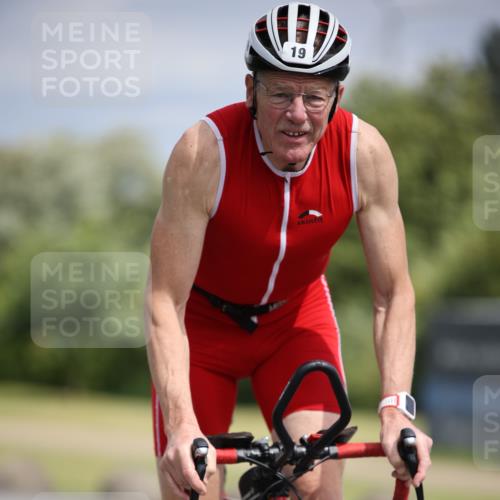 16.06.2024 - 26. Vierlanden-Triathlon Jannik Wohlers http://msf.ph/oto/6283759 16.06.2024 11:25:43 Radfahren 19, 568, 591, 604, 629 meine-sportfotos.de