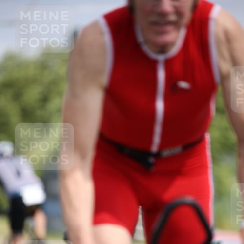 16.06.2024 - 26. Vierlanden-Triathlon Jannik Wohlers http://msf.ph/oto/6283783 16.06.2024 11:25:44 Radfahren 19, 568, 591, 604, 629 meine-sportfotos.de