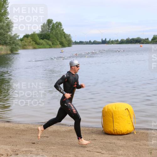 16.06.2024 - 26. Vierlanden-Triathlon Strokosch-Dieckow http://msf.ph/oto/6283785 16.06.2024 09:08:17 Schwimmen  meine-sportfotos.de
