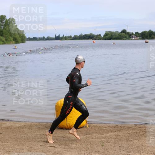 16.06.2024 - 26. Vierlanden-Triathlon Strokosch-Dieckow http://msf.ph/oto/6283805 16.06.2024 09:08:18 Schwimmen  meine-sportfotos.de