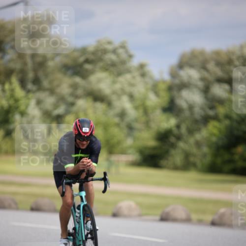 16.06.2024 - 26. Vierlanden-Triathlon Jannik Wohlers http://msf.ph/oto/6283842 16.06.2024 11:25:47 Radfahren 19, 20, 479, 591, 604, 629 meine-sportfotos.de