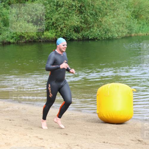 16.06.2024 - 26. Vierlanden-Triathlon Strokosch-Dieckow http://msf.ph/oto/6283881 16.06.2024 09:08:35 Schwimmen  meine-sportfotos.de