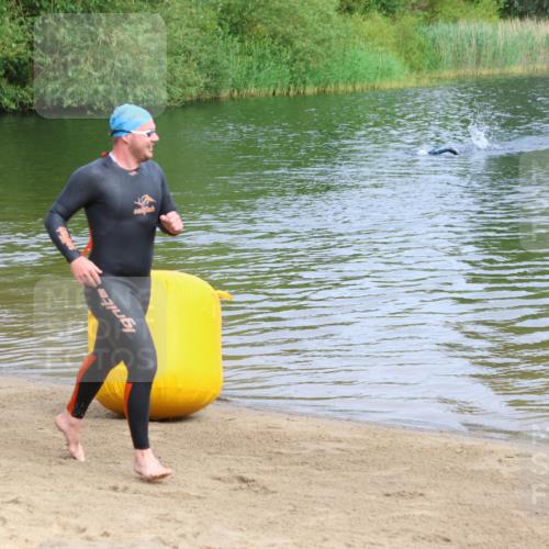 16.06.2024 - 26. Vierlanden-Triathlon Strokosch-Dieckow http://msf.ph/oto/6283909 16.06.2024 09:08:35 Schwimmen  meine-sportfotos.de