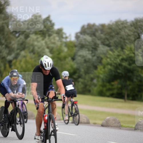 16.06.2024 - 26. Vierlanden-Triathlon Jannik Wohlers http://msf.ph/oto/6283922 16.06.2024 11:27:47 Radfahren 26, 144, 176, 481, 578, 582, 619 meine-sportfotos.de
