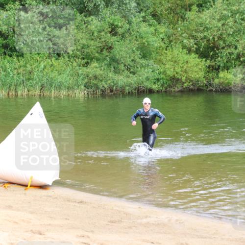 16.06.2024 - 26. Vierlanden-Triathlon Strokosch-Dieckow http://msf.ph/oto/6283946 16.06.2024 09:08:53 Schwimmen  meine-sportfotos.de