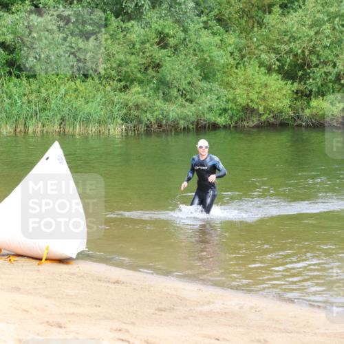 16.06.2024 - 26. Vierlanden-Triathlon Strokosch-Dieckow http://msf.ph/oto/6283955 16.06.2024 09:08:53 Schwimmen  meine-sportfotos.de