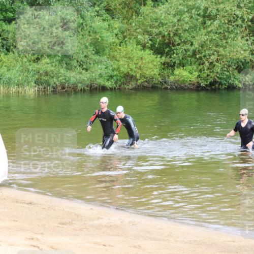 16.06.2024 - 26. Vierlanden-Triathlon Strokosch-Dieckow http://msf.ph/oto/6283996 16.06.2024 09:08:58 Schwimmen  meine-sportfotos.de