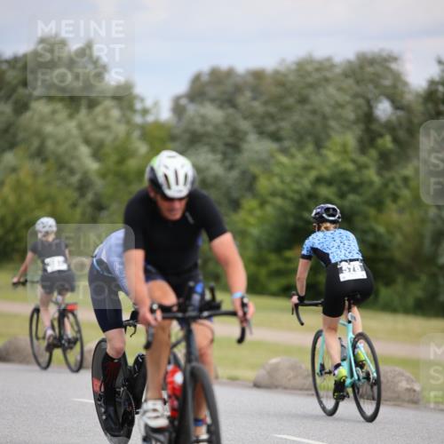 16.06.2024 - 26. Vierlanden-Triathlon Jannik Wohlers http://msf.ph/oto/6284023 16.06.2024 11:27:47 Radfahren 26, 144, 176, 481, 578, 582, 619 meine-sportfotos.de