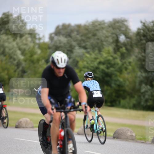 16.06.2024 - 26. Vierlanden-Triathlon Jannik Wohlers http://msf.ph/oto/6284027 16.06.2024 11:27:47 Radfahren 26, 144, 176, 481, 578, 582, 619 meine-sportfotos.de