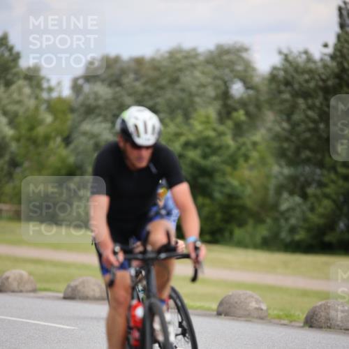 16.06.2024 - 26. Vierlanden-Triathlon Jannik Wohlers http://msf.ph/oto/6284033 16.06.2024 11:27:47 Radfahren 26, 144, 176, 481, 578, 582, 619 meine-sportfotos.de