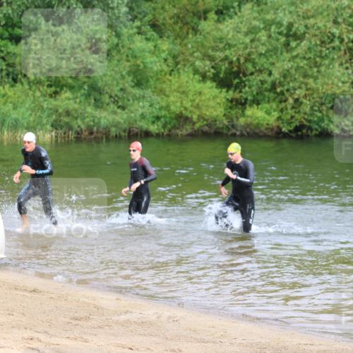 16.06.2024 - 26. Vierlanden-Triathlon Strokosch-Dieckow http://msf.ph/oto/6284050 16.06.2024 09:09:10 Schwimmen  meine-sportfotos.de