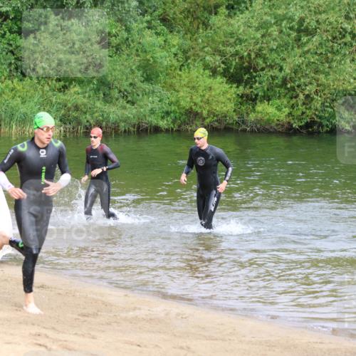16.06.2024 - 26. Vierlanden-Triathlon Strokosch-Dieckow http://msf.ph/oto/6284056 16.06.2024 09:09:10 Schwimmen  meine-sportfotos.de