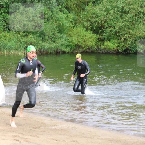 16.06.2024 - 26. Vierlanden-Triathlon Strokosch-Dieckow http://msf.ph/oto/6284065 16.06.2024 09:09:10 Schwimmen  meine-sportfotos.de