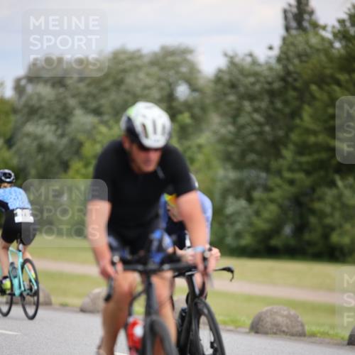 16.06.2024 - 26. Vierlanden-Triathlon Jannik Wohlers http://msf.ph/oto/6284108 16.06.2024 11:27:47 Radfahren 26, 144, 176, 481, 578, 582, 619 meine-sportfotos.de