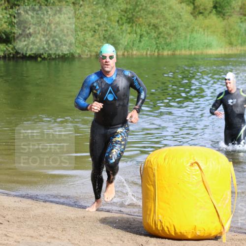 16.06.2024 - 26. Vierlanden-Triathlon Strokosch-Dieckow http://msf.ph/oto/6284251 16.06.2024 09:30:29 Schwimmen 5, 42, 5, 42 meine-sportfotos.de