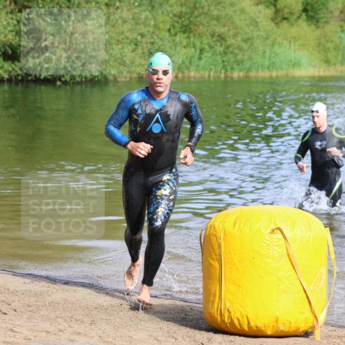 16.06.2024 - 26. Vierlanden-Triathlon Strokosch-Dieckow http://msf.ph/oto/6284291 16.06.2024 09:30:29 Schwimmen 5, 42, 5, 42 meine-sportfotos.de