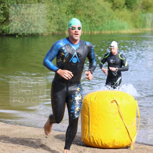 16.06.2024 - 26. Vierlanden-Triathlon Strokosch-Dieckow http://msf.ph/oto/6284396 16.06.2024 09:30:30 Schwimmen 5, 42, 5, 42 meine-sportfotos.de