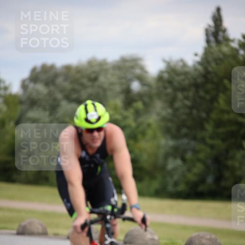16.06.2024 - 26. Vierlanden-Triathlon Jannik Wohlers http://msf.ph/oto/6284490 16.06.2024 11:27:59 Radfahren 7, 108, 164, 480, 490 meine-sportfotos.de