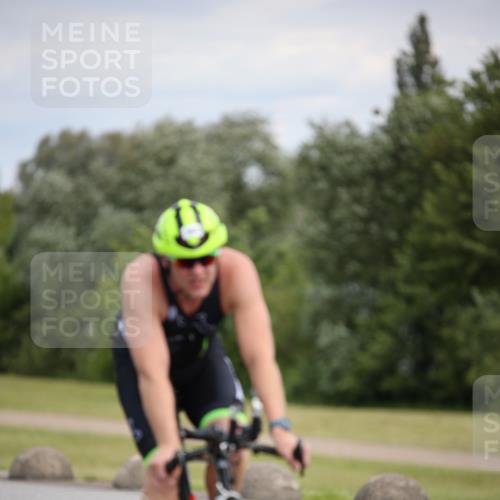 16.06.2024 - 26. Vierlanden-Triathlon Jannik Wohlers http://msf.ph/oto/6284493 16.06.2024 11:27:59 Radfahren 7, 108, 164, 480, 490 meine-sportfotos.de