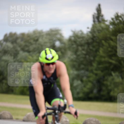 16.06.2024 - 26. Vierlanden-Triathlon Jannik Wohlers http://msf.ph/oto/6284495 16.06.2024 11:27:59 Radfahren 7, 108, 164, 480, 490 meine-sportfotos.de