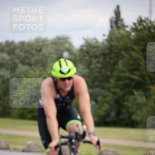 16.06.2024 - 26. Vierlanden-Triathlon Jannik Wohlers http://msf.ph/oto/6284498 16.06.2024 11:27:59 Radfahren 7, 108, 164, 480, 490 meine-sportfotos.de