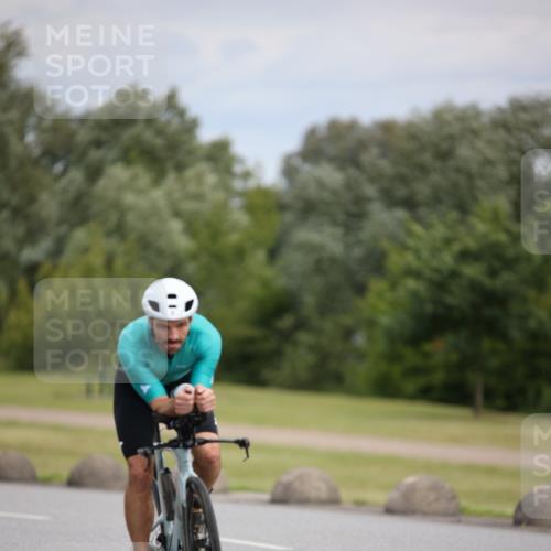 16.06.2024 - 26. Vierlanden-Triathlon Jannik Wohlers http://msf.ph/oto/6284580 16.06.2024 11:28:01 Radfahren 7, 108, 164, 480, 566 meine-sportfotos.de